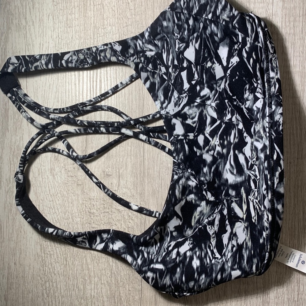 Lululemon Free to Be SportsBra Size 2